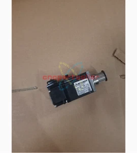 1 Stück Mitsubishi HF-KP13L Servomotor gebraucht - Bild 1 von 1
