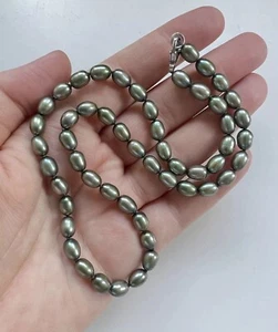 Vintage Sterling Silver Grey Pistachio Green Baroque Delicate Pearl Necklace 18" - Picture 1 of 5