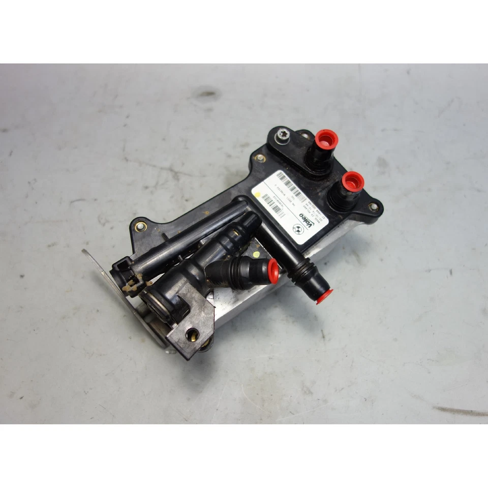 BMW F10 528i xDrive 2012-2016 sedán intercambiador de calor enfriador de aceite para transmisión automática OEM Foto 1 de 4