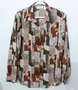 Blusa donna Kathy Che giraffe/fiori con bottoni taglia M tasca frontale. Usato in ottime condizioni - Foto 1 di 10