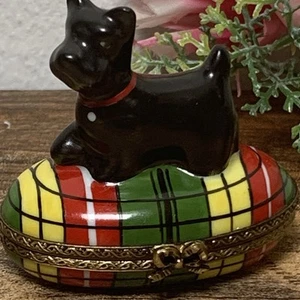 Limoges Francia - Caja de baratijas de recuerdo - Perro Terrier escocés - Firmado S.E. - Imagen 1 de 15