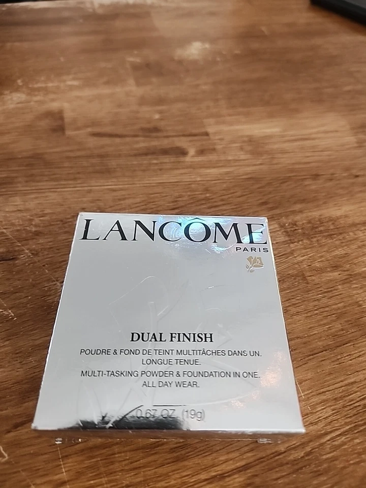 Lancome Dual Finish Multi-Tasking Powder & Foundation in One .67oz NEW Old Stock - Image 1 of 4