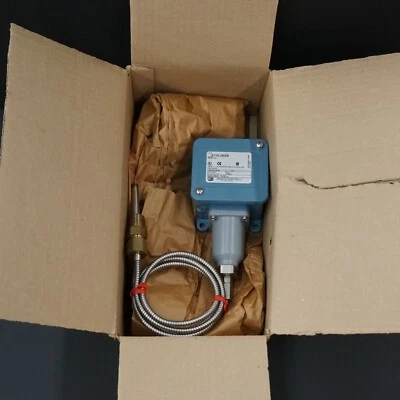 United Electric Controls E105-2BSB Temperature Switch, 30/250F, 15A - Image 1 of 4