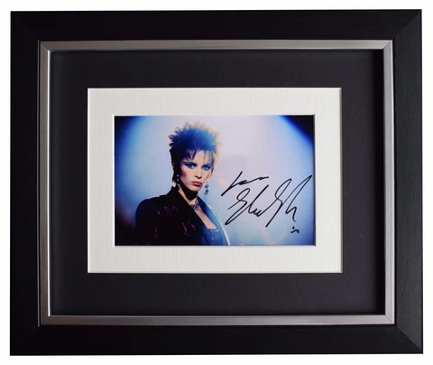 Sheena Easton SIGNED 10x8 FRAMED Photo Autograph Display Music 9 to 5 AFTAL COA Cover