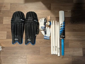 Blackcaps New Zealand Boy's Cricket Equipment - Picture 1 of 5