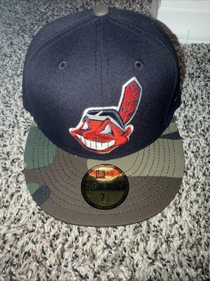 Billete camuflado New Era Cleveland Indians dos tonos talla 7 1/2 Wahoo Foto 1 de 2