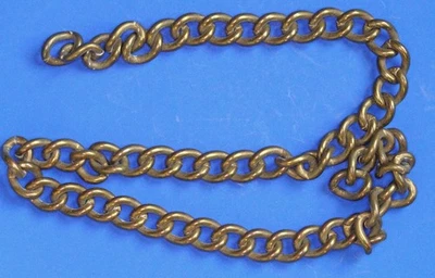 Antique Length of brass chain, 40cm long, 9mm links  [33058] - Image 1 of 3