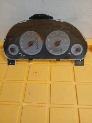 2004 年本田思域速度计集群 — 第 1/2 张图片