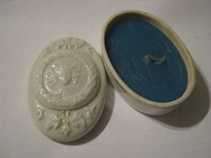 1979 Elizabeth Arden Palais de Versailles Unlit Candle in Louis XIV Sun King Box - Picture 1 of 9