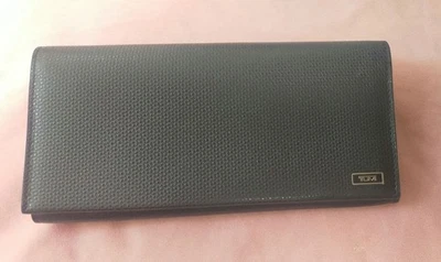 Nueva Cartera Larga Tumi Doble Plegable Cuero Negro Unisex Sin Usar Hecha en Italia Foto 1 de 4