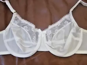 Never Worn Vintage Exquisite Form Full Coverage Underwire Unlined White Bra 34C - Picture 1 of 6