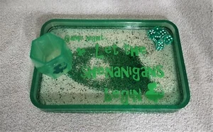 Shamrock St. Pats Day Dice game set Tray cup acrylic dice Glows in the dark - Picture 1 of 9