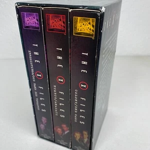 The X-Files Boxed Set 3 VHS Tapes 1995 Episodes Digitally Remastered Excellent - Picture 1 of 14