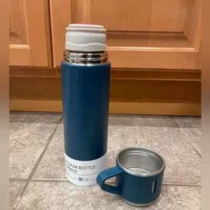 Hot and Cold Vacuum Thermos With Cup Lid and Handle 500ml Blue - Picture 1 of 6