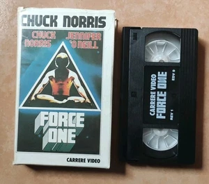 #234 K7 VHS / CASSETTE Vidéo Chuck Norris Force One Jennifer Oneill - Picture 1 of 2