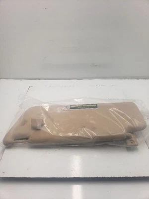 Passenger Sun Visor 203 Type Illuminated Fits 01-07 MERCEDES C-CLASS 881769 - Image 1 of 4