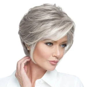 Raquel Welch vielseitige schmeichelhafte kurze Shag Perücke von Hairuwear R56/60 Silver Mist - Bild 1 von 6