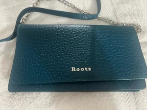 ROOTS Designer Kiesel Leder Scheckbuch Kreditkarte Crossbody Tasche Geldbörse GELDBÖRSE - Bild 1 von 24