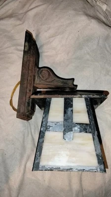 Aplique de hierro fundido antiguo Mission Arts and Crafts pared porche luz vidrio de escoria Foto 1 de 4