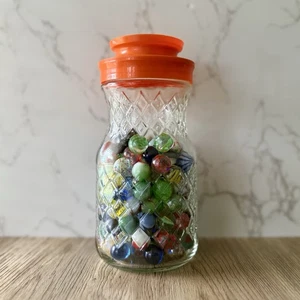 Vintage Anchor Hocking Jar With Vintage Marbles & Shooters - Picture 1 of 5