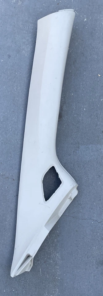 Ram CHRYSLER OEM ProMaster 3500 Interior-Winshield Pillar Trim Right 1YA70TRMAB Foto 1 de 4