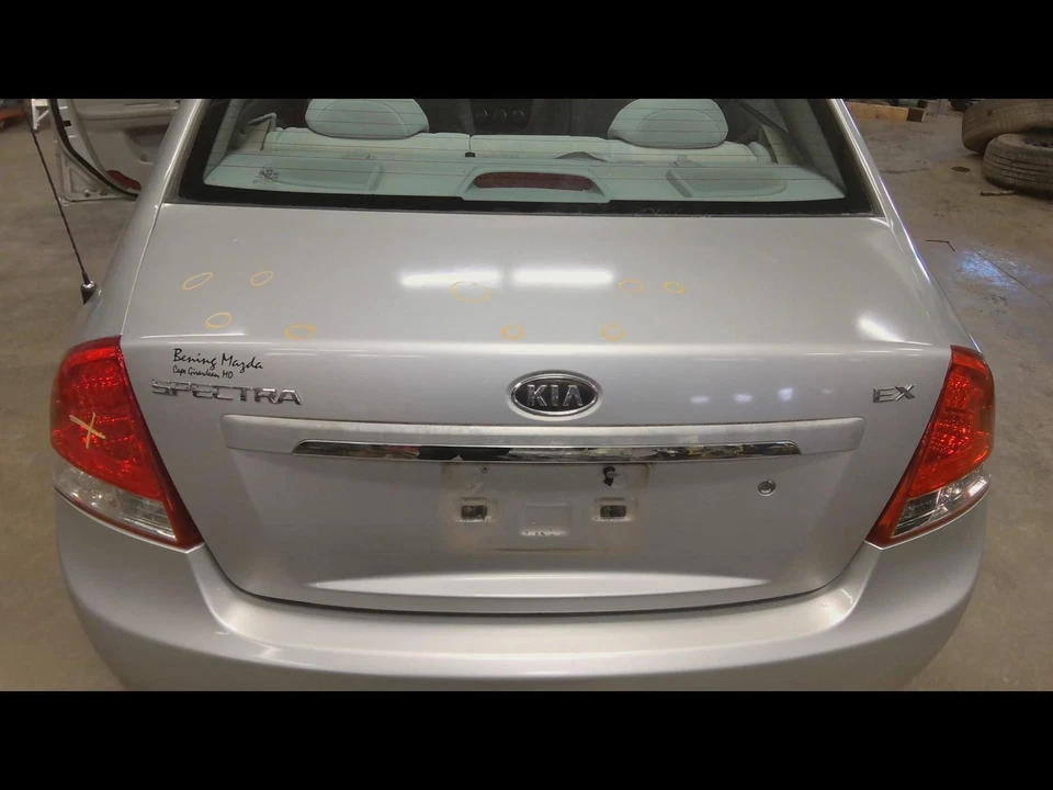 Used Deck Lid fits: 2009 Kia Spectra Sdn w/o spoiler Grade B - Imagem 1 de 4