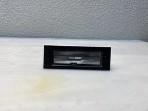 15-23 JEEP RENEGADE TAILGATE LIFTGATE LEFT SIDE LICENSE PLATE LIGHT LAMP OEM - Picture 1 of 6