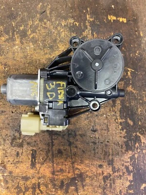 MOTOR VENTANA LATERAL PASAJERO FORD FIESTA MK7 MODELO 3 PUERTAS 8A61-14A389-B 2013-2017 Foto 1 de 4