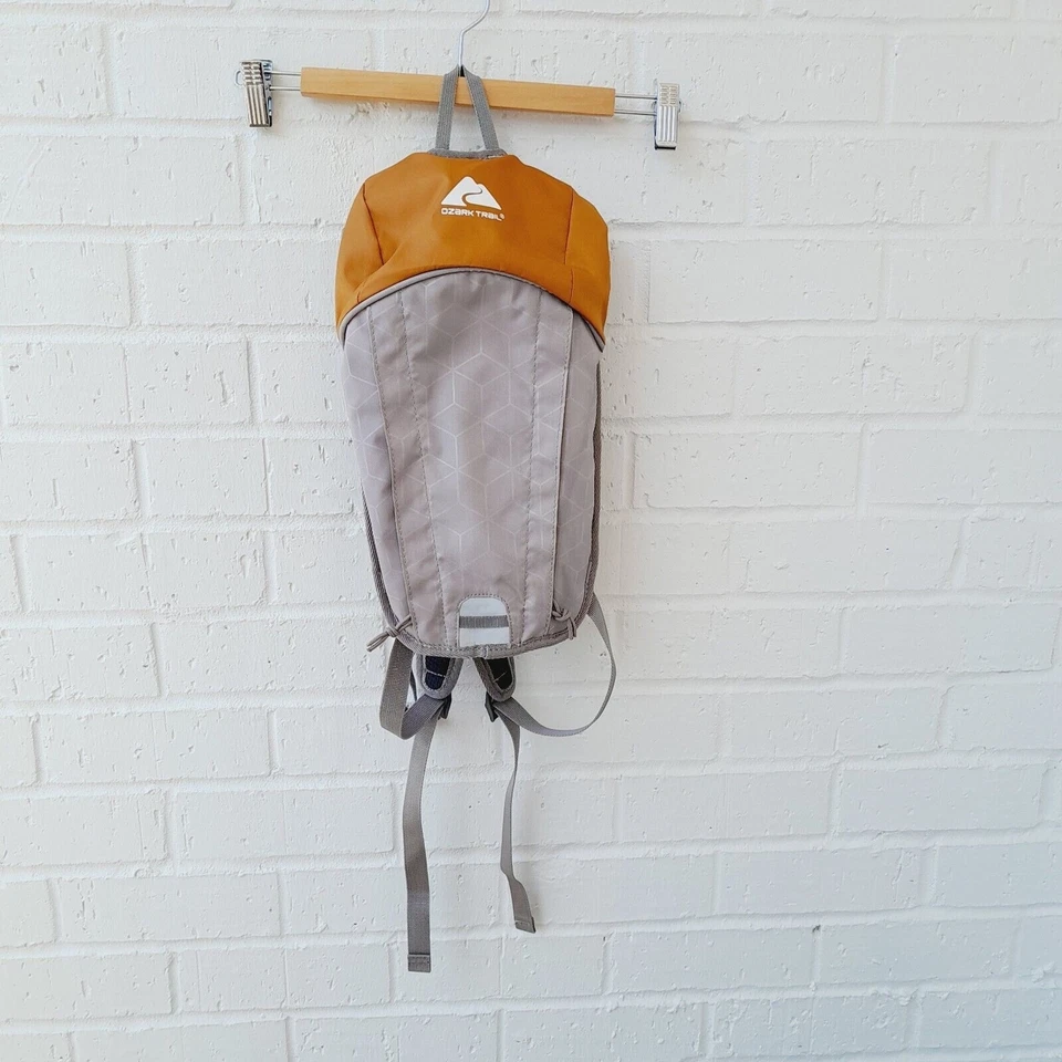 Ozark Trail  2L Hydration Backpack Hiking Sports Running Walking  - Image 1 of 4