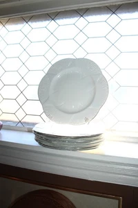 8 Shelley Claire de Lune Salatteller zierlich weiß mit Platinrand 60er Jahre - Bild 1 von 3