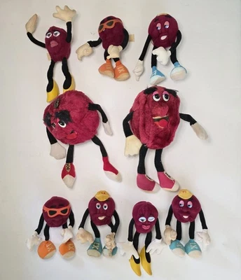 Lote de 9 figuras de peluche vintage de pasas de California - grandes y pequeñas - se venden como están Foto 1 de 4