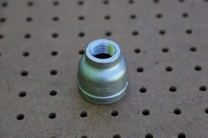 MB-316 REDUCING COUPLING 1" X 1/2" STAINLESS STEEL lot of 2 REDUCER - Picture 1 of 3