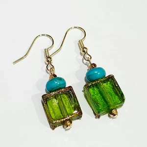 Handwerkliche handgefertigte Perlen elegante grüne und türkis Ohrringe - Bild 1 von 4