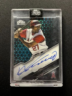 2020 Topps Chrome Black -  Vladimir Guerrero Autograph- Green Refractor /99 - Image 1 of 4