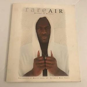 1993 Michael Jordan “Rare Air Michael On Michael” Paperback 11x13 - Picture 1 of 2