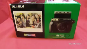 Nueva cámara fotográfica instantánea Fujifilm Instax Wide 210 - Nuevo stock antiguo - EE. UU. - Imagen 1 de 4