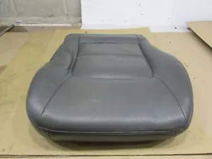 Nissan Patrol Y61 97-04 Rechts Vorne Leder Sitz Basis Bezug Haut braucht etwas Arbeit - Bild 1 von 10