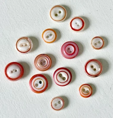 Lote de 13 botones antiguos de tintero y timbre de China naranja y blanco - brillo - 2 agujeros Foto 1 de 4