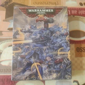 Warhammer 40k 25th Anniversary Limited Edition Space Marine Crimson Fists OOP - Picture 1 of 2