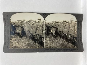 Tarjeta de vista estéreo Gen. Pershing oficiales de decoración de 89th Div., Treves - Imagen 1 de 2