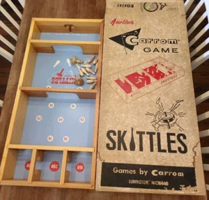 Vintage Kegeln Bowling Spiel in Box Carrom 11 Pins 2 Tops - 1 Pin fehlt - Bild 1 von 20