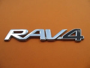 96 97 98 99 00 01 02 03 04 05 TOYOTA RAV4 REAR EMBLEM LOGO BADGE SIGN USED A9338 - Picture 1 of 3