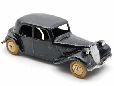 Dinky Toys Citroen Traction Avant 11 BL 24N 2nd NERO 1/43 die cast model car - Immagine 1 di 4