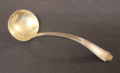 Cucharón crema pieza sólida Durgin Fairfax 5 1/8" mono "S" 1910 30,5 g Foto 1 de 4