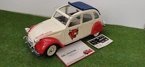 CITROËN 2 CV 1966 LA VACHE QUI RIT crème et rouge ouverte au 1/17 no 1/18 SOLIDO - Picture 1 of 7