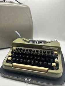 Vintage Imperial Good Companion Olive Green Typewriter w/ Rare Math Keys *TLC* - Foto 1 di 10
