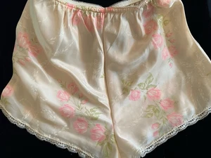 VTG Sexy Silky Satin Tap Panty ROSE Bouquets Lace Trim PEACHY PINK Special Sz 5 - Picture 1 of 6