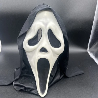 Vtg Scream Ghostface Mask • Easter Unlimited Fun World •S9206 • Glow In The Dark - Image 1 of 4