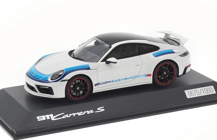Porsche 911 Carrera S White Endurance Racing Edition 2016 Spark 1 43