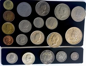 EL SALVADOR 20 Diferent Coin Lot - Picture 1 of 3